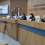 Colisão frontal na MT-130 deixa dois motoristas feridos e pista interditada