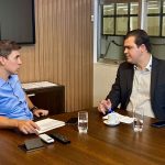 Herbert Vianna articula micro-ônibus para o Esporte com apoio do deputado Nininho e da Prefeitura de Primavera