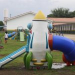 Teatro nas ruas e escolas de Rondonópolis alerta para os perigos no trânsito