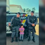 Menina realiza sonho ao visitar batalhão da PM em Rondonópolis