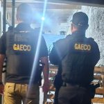 Mulher é presa com mais de 6 kg de skunk escondidos em travesseiros durante fiscalização da PRF