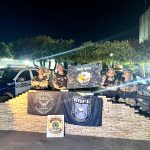 PM apreende mais de 800 kg de maconha após caminhonete capotar na MT-100