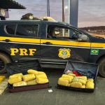 Caminhonete capota em córrego de difícil acesso e deixa duas vítimas feridas em Rondonópolis