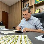 Tráfico de drogas: homem é detido pela Força Tática com maconha e chips de celular em Rondonópolis