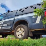 Polícia Militar prende homem suspeito de agredir e ameaçar a própria mãe de morte com uma faca