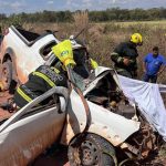 Bombeiros retiram vítima presa às ferragens de veículo após grave acidente na MT-473