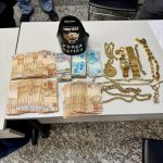 Batalhão Ambiental da PM fecha garimpo e local de extração ilegal de madeira em duas cidades