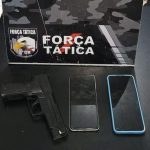 Força Tática apreende adolescente com arma de fogo e 100 porções de pasta base