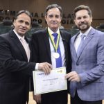 Entrega de materiais esportivos serve de incentivo ao esporte de base em Rondonópolis
