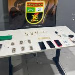 Governo de MT entrega veículos e cartões da agricultura familiar e formaliza repasse para construção de creches