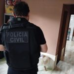 PM conduz quatro faccionados e apreende 89 porções de drogas em Nova Mutum