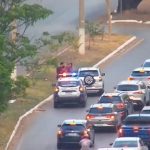 Polícia Militar desarticula ponto de tráfico de drogas e apreende arma em Chapada dos Guimarães