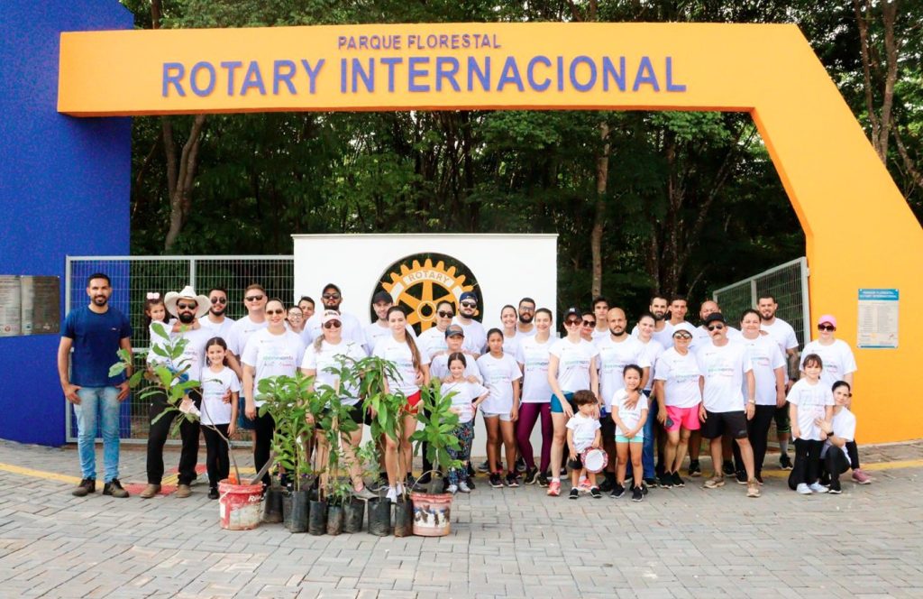 Plantio de mudas amplia área verde de Colíder e reforça preservação do Parque Florestal Rotary