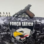 Polícia Militar prende facionado por porte ilegal de arma de fogo e tráfico de drogas