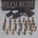 Patrulha Rural prende dupla de faccionados em flagrante com submetralhadora, revólveres e pistola