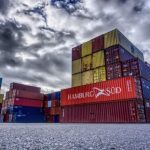 Dólar recua e Ibovespa segue em alta enquanto mercado aguarda dados de inflação nos EUA