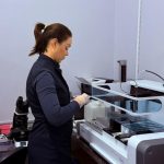 Mercado de café inicia semana em queda com pressão do clima e aumento da oferta global