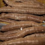 Soja inicia a semana em queda na Bolsa de Chicago, com foco na demanda chinesa e atenção à safra brasileira