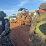 Companhia Raio prende dois homens com tabletes e porções de maconha