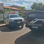 Homem é encontrado carbonizado dentro de carro após ataque a tiros na zona rural de Rondonópolis