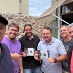 Rotam apreende 104 tabletes de maconha e prende dupla em flagrante por tráfico de drogas