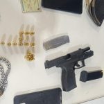 PM prende homem por porte ilegal de arma de fogo e apreende munições