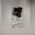 Gol furtado em Rondonópolis é encontrado com chave no contato e sem placa traseira em estacionamento de supermercado