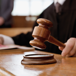 Ossada humana é localizada em terreno de creche durante escavação em MT