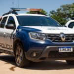 Força Tática prende homem por porte ilegal de arma após denúncia de violência doméstica