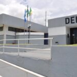 Mini Cooper capota após colisão com Corolla Cross na Avenida Dom Pedro II
