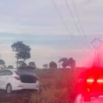 Rondonópolis: suspeitos são levados à delegacia após contradições sobre origem de R$ 9 mil encontrados em veículo