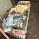 Dupla é presa com pasta base, balança de precisão e celulares em Rondonópolis