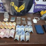 PM encontra avião com 78 tabletes de cocaína e dois corpos em área rural de Mato Grosso