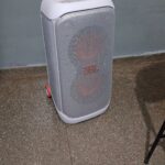 Mulher suspeita de tráfico foge e deixa filho menor em casa com drogas em Rondonópolis