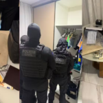 Dupla é presa após jovem ser executado a tiros em disputa entre facções