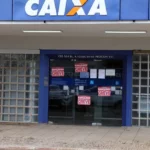 Brasileiros retiram R$ 10,5 bilhões da poupança em agosto