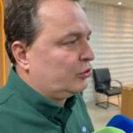 Dezenas de prefeitos e lideranças políticas inauguram Casa 22 em apoio a Flávio Bolsonaro