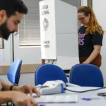 Eleitor que faltou ao primeiro turno pode votar no segundo